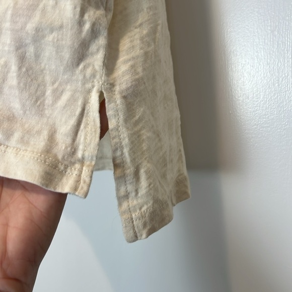 Roxy Cream Muscle Tee with Sun Graphic size large. - Picture 4 of 7